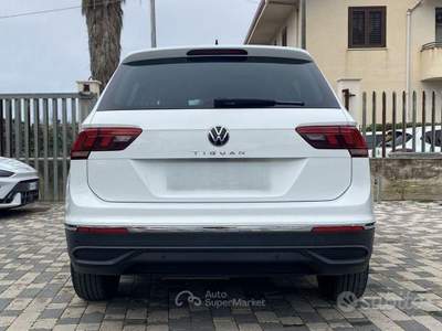 Volkswagen Tiguan Life 2.0 TDI 150CV DSG usata Partinico