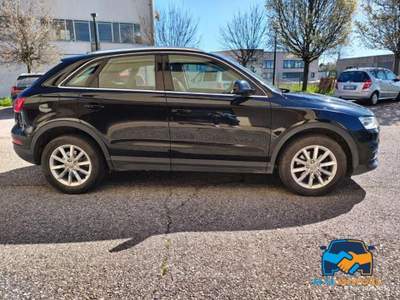 Audi Q3 2.0 tdi Business 120cv Nero usata Porto Mantovano