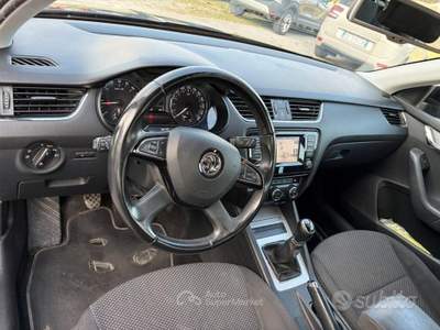 Skoda Octavia CR 105 CV Wagon Elegance Nero usata VILLORBA