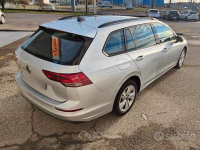 Volkswagen Golf VIII Variant 2.0 TDI 115CV usata Pordenone