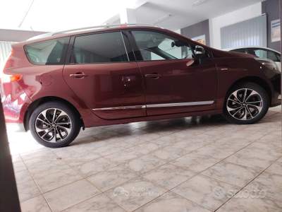 Renault Scénic Scenic Scénic XMod 1.6 dCi 130CV Start&Sto usata POTENZA PICENA