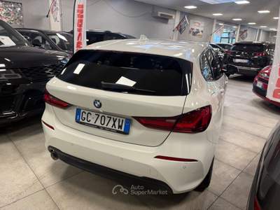 BMW Serie 1 116d 116 116d 5p. Sport Auto 116CV Ok Neopatentati Bianco usata Prato