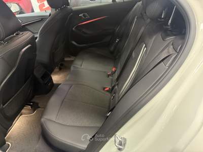 BMW Serie 1 116d 116 116d 5p. Sport Auto 116CV Ok Neopatentati Bianco usata Prato