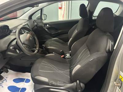 Peugeot 208 1.4 Hdi 8V Allure 68CV Ok Neopatentati Grigio usata Prato
