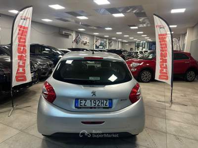 Peugeot 208 1.4 Hdi 8V Allure 68CV Ok Neopatentati Grigio usata Prato