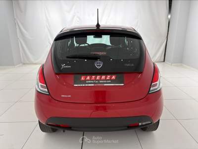 Lancia Ypsilon Ypsilon 1.0 firefly hybrid silver s&s 70cv Rosso usata Settimo Torinese