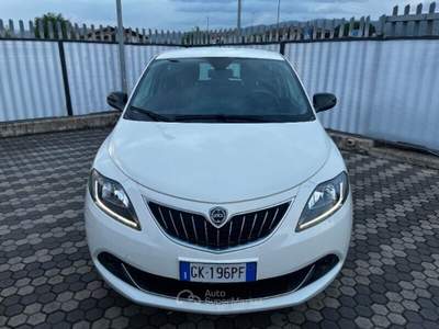 Lancia Ypsilon Ypsilon 0.9 TwinAir 5 porte Metano Ecochic Silver Bianco usata Montecatini-Terme