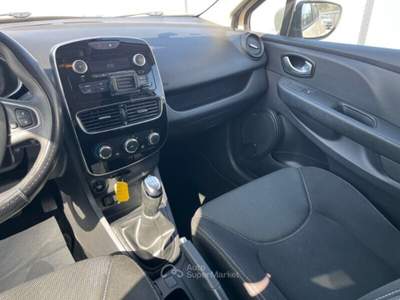 Renault Clio Clio TCe 12V 90 CV GPL Start&Stop 5 porte Energy Life Beige usata Montecatini-Terme