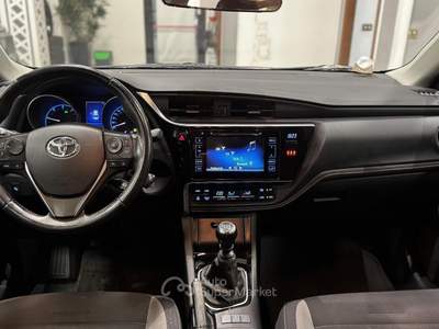 Toyota Auris Touring Sports 1.6 D-4D Lounge usata Montirone