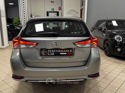 Toyota Auris Touring Sports 1.6 D-4D Lounge usata Montirone