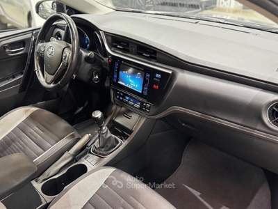 Toyota Auris Touring Sports 1.6 D-4D Lounge usata Montirone