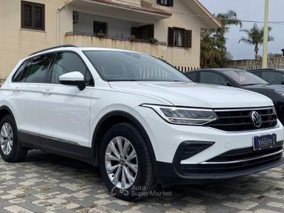 Volkswagen Tiguan Life 2.0 TDI 150CV DSG Bianco usata Borgetto