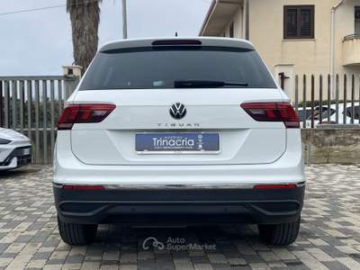 Volkswagen Tiguan Life 2.0 TDI 150CV DSG Bianco usata Borgetto