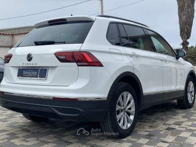 Volkswagen Tiguan Life 2.0 TDI 150CV DSG Bianco usata Borgetto