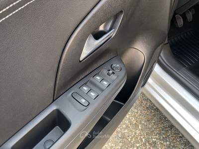 Opel Corsa 1.2 100cv GS MT6 Argento usata Novara