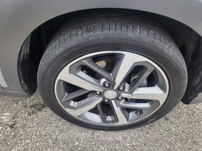 Hyundai Kona 1.6 CRDI 136 CV DCT Style 4wd Grigio usata Veggiano