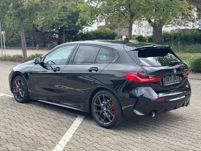 BMW Serie 1 120d 2022 BMW 120D M Sport Led Pano Navi Sport Alcantara Nero usata Cordignano