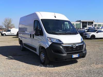 Opel Movano 33 L2H2 2.2 Bluehdi 120cv S&S (Edition) Bianco usata Reggio nell'Emilia