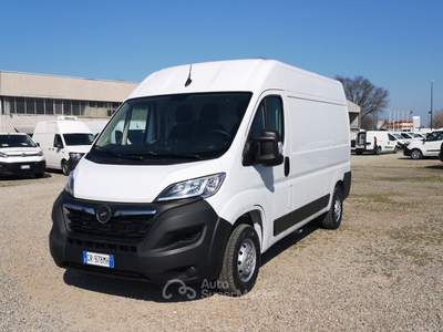 Opel Movano 33 L2H2 2.2 Bluehdi 120cv S&S (Edition) Bianco usata Reggio nell'Emilia