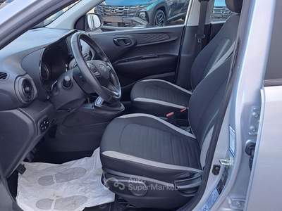 Hyundai i10 1.0 MPI Tech + CONNECT Argento usata Veggiano