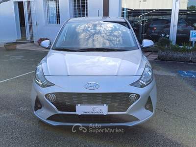 Hyundai i10 1.0 MPI Tech + CONNECT Argento usata Veggiano