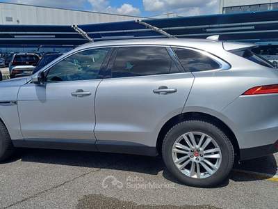 Jaguar F-Pace 2.0d 180 CV AWD aut. Prestige Argento usata Veggiano