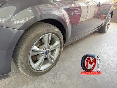 Ford Focus (90CV) 5p. Titanium Grigio usata Pozzuoli
