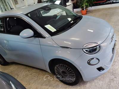 Fiat 500 500e Berlina 42 kWh Blu/Azzurro usata Roma