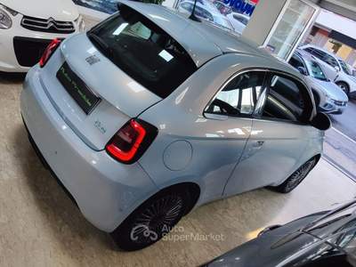Fiat 500 500e Berlina 42 kWh Blu/Azzurro usata Roma
