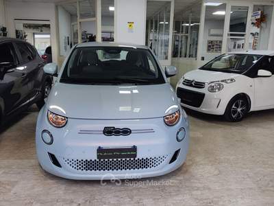 Fiat 500 500e Berlina 42 kWh Blu/Azzurro usata Roma