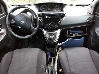 Lancia Ypsilon 85 CV 5 porte Metano Ecochic Blu/Azzurro usata Ferrara
