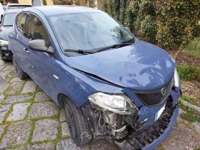 Lancia Ypsilon 85 CV 5 porte Metano Ecochic Blu/Azzurro usata Ferrara