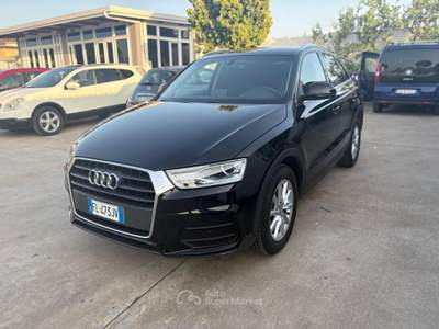 Audi Q3 120 CV S tronic Business Nero usata Giugliano in Campania