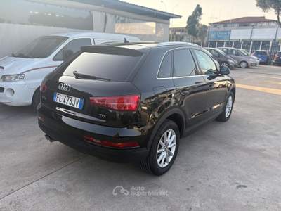 Audi Q3 120 CV S tronic Business Nero usata Giugliano in Campania