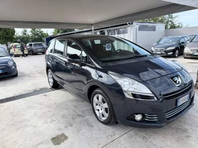 Peugeot 5008 cambio robotizzato Tecno Blu/Azzurro usata Giugliano in Campania