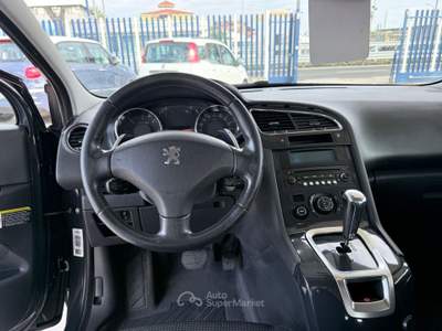 Peugeot 5008 cambio robotizzato Tecno Blu/Azzurro usata Giugliano in Campania