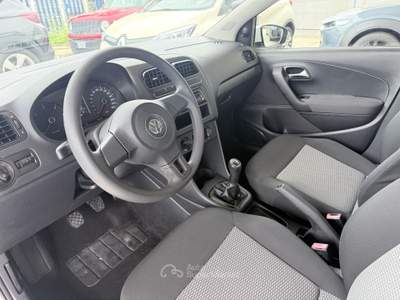 Volkswagen Polo DPF 5 p. Comfortline Bianco usata Giugliano in Campania