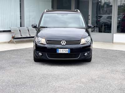 Volkswagen Touran Diesel 105CV E5 Neo - 2013 Nero usata Roma