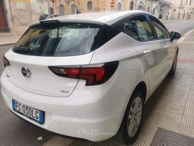 Opel Astra 5 porte 95 cv berlina neo patentati full optional Bianco usata Corato