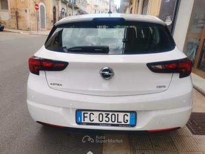 Opel Astra 5 porte 95 cv berlina neo patentati full optional Bianco usata Corato