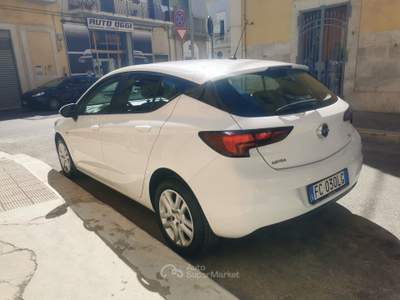 Opel Astra 5 porte 95 cv berlina neo patentati full optional Bianco usata Corato
