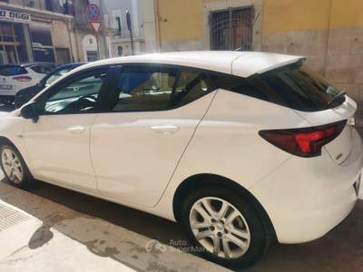 Opel Astra 5 porte 95 cv berlina neo patentati full optional Bianco usata Corato