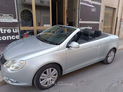 Volkswagen Eos COUPÉ CABRIO Grigio usata Corato
