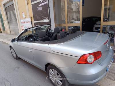 Volkswagen Eos COUPÉ CABRIO Grigio usata Corato