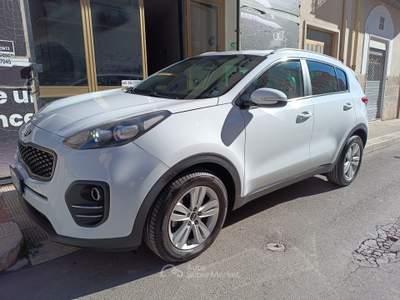 Kia Sportage 2WD COOL NAVI CAMERA Bianco usata Corato