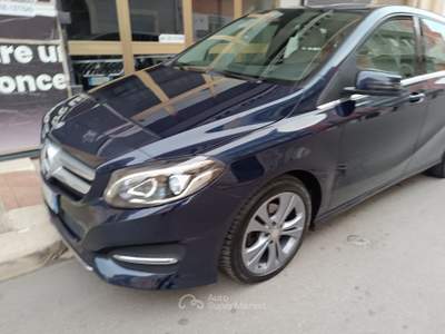 Mercedes-Benz Classe B B 180 D 1500 110 CV Automatic AMG SPORT Blu/Azzurro usata Corato