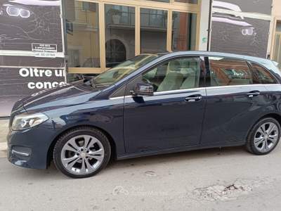 Mercedes-Benz Classe B B 180 D 1500 110 CV Automatic AMG SPORT Blu/Azzurro usata Corato