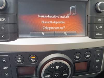 Toyota Verso Style 110 CV TETTO CAMERA NAVI Grigio usata Corato