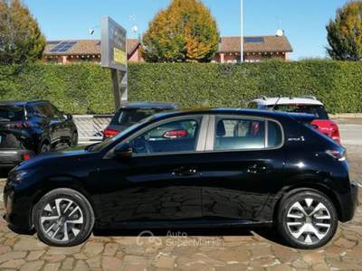 Peugeot 208 Hybrid 110 CV e-DCS6 Style Bianco usata VEDELAGO