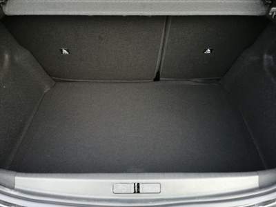 Peugeot 208 Hybrid 110 CV e-DCS6 Style Bianco usata VEDELAGO